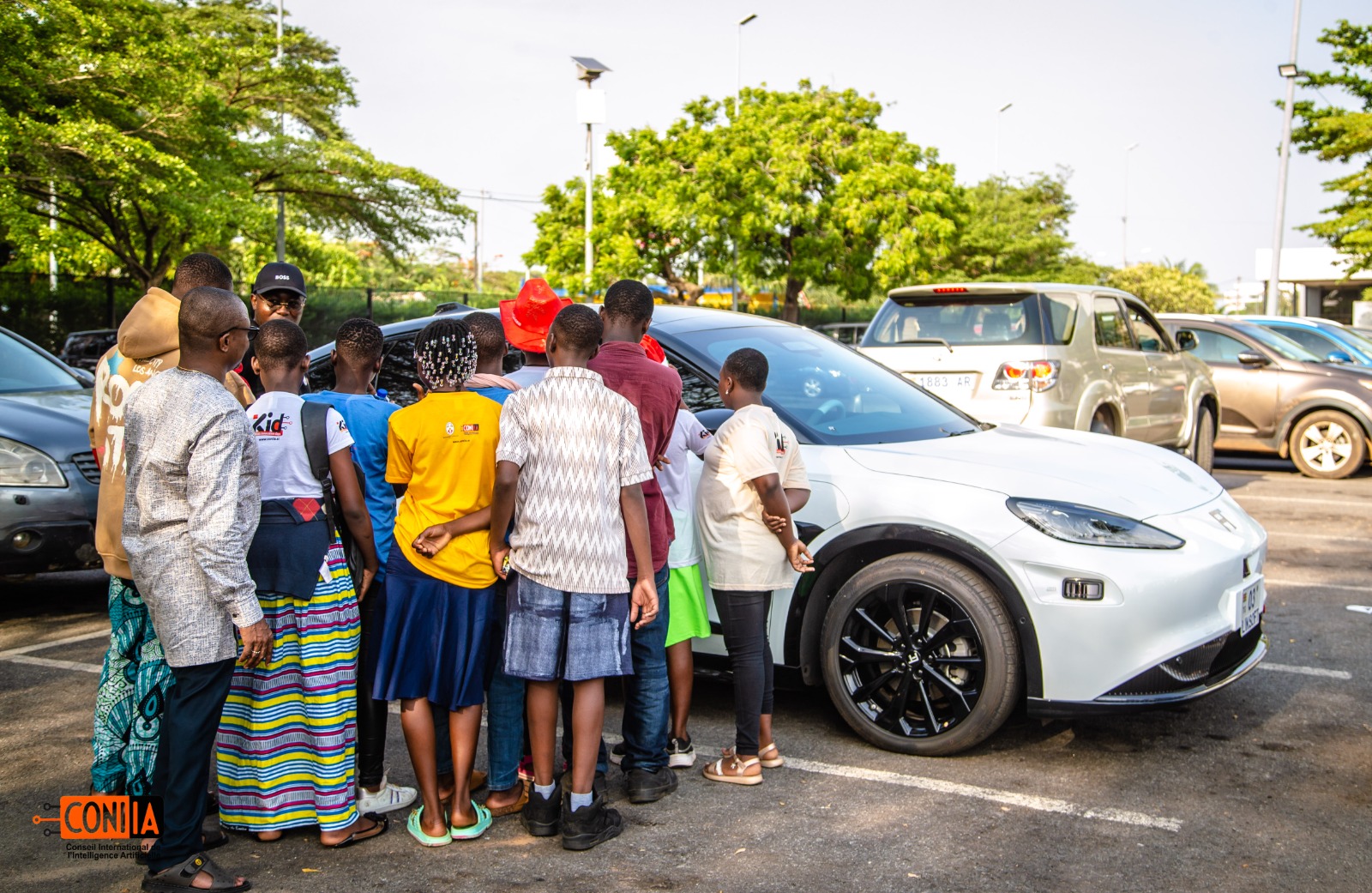 «Kids Innovations Days»| Tesla et Liksoft Elewou : Deux voitures d'exception en attraction...