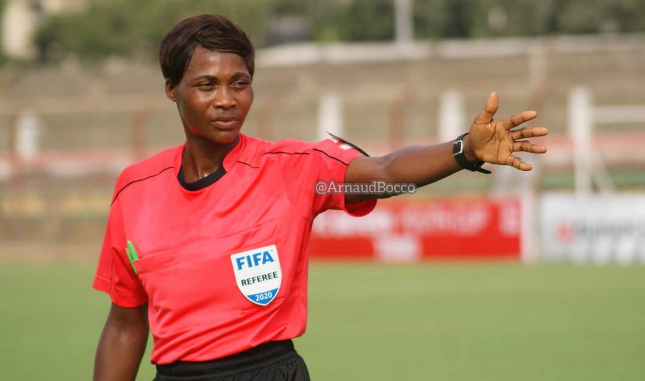 Football | «Je continuerai à porter haut les couleurs du Togo...», Vicentia Amedomé certifiée arbitre VAR par la FIFA et la CAF