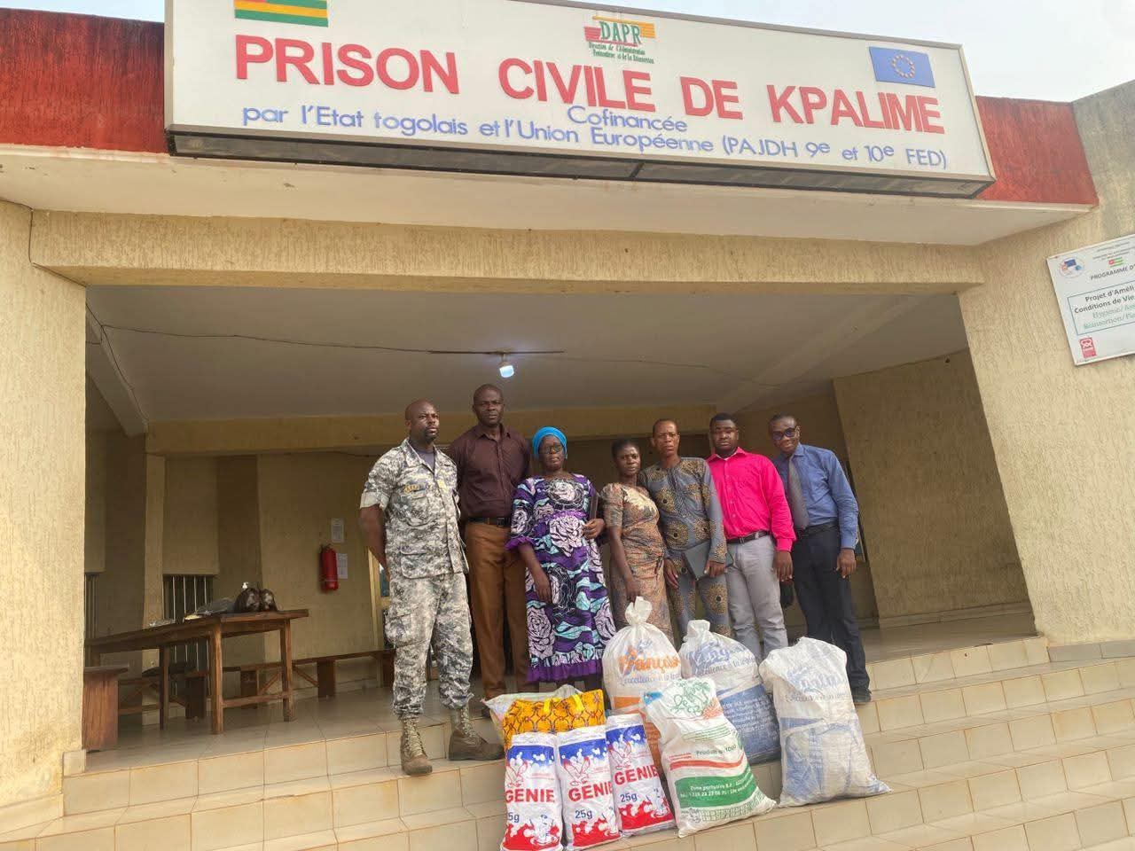 Prison civile de Kpalimé : L'Église Pentecôtiste Unie Internationale du Togo baptise 36 personnes