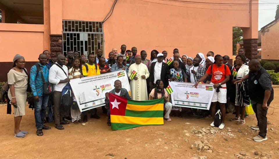 Religion | Journées de la Jeunesse de l’Afrique de l’Ouest : Mgr TOUHO conduit la délégation togolaise à Accra