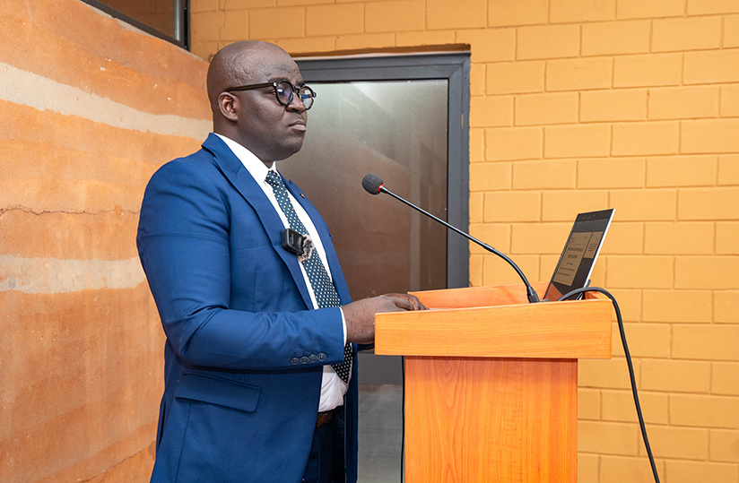 Université de Lomé : Le journaliste Charles Kolou soutient sa thèse de Doctorat avec Mention ‘’Très Honorable’’